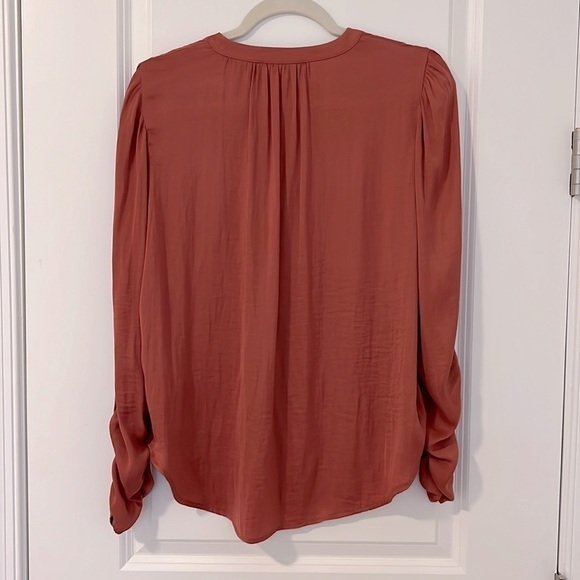 Philosophy Republic Clothing Satin Silk V-Neck Ruched Long Sleeve Blouse - Picture 3 of 8